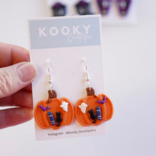 Load image into Gallery viewer, Halloween Shelves