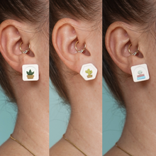 Load image into Gallery viewer, Shelf Studs