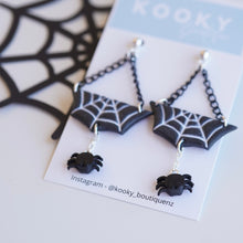 Load image into Gallery viewer, Spiders & Spider Web Earrings