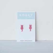 Load image into Gallery viewer, Sitting Cat Earrings