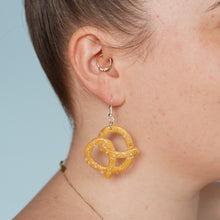 Load image into Gallery viewer, Pretzel Earrings