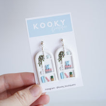 Load image into Gallery viewer, Bookshelf Arch Earrings