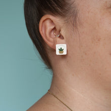 Load image into Gallery viewer, Shelf Studs