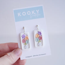 Load image into Gallery viewer, Bookshelf Vase Earrings