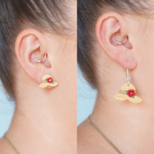 Load image into Gallery viewer, Sun Hat Earrings