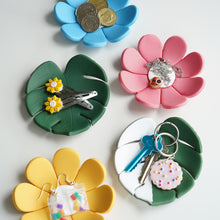 Load image into Gallery viewer, Trinket Dish - Flowers