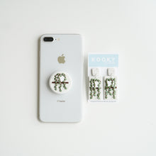 Load image into Gallery viewer, Phone Pop Socket - Chain Of Hearts