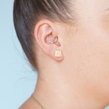 Load image into Gallery viewer, Sandcastle Earrings