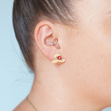 Load image into Gallery viewer, Sun Hat Earrings