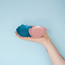Load image into Gallery viewer, Trinket Dish - Shell