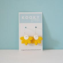 Load image into Gallery viewer, Half Flower Earrings