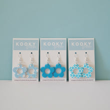Load image into Gallery viewer, Flower Earrings