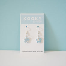 Load image into Gallery viewer, Flower Earrings