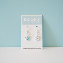 Load image into Gallery viewer, Flower Earrings