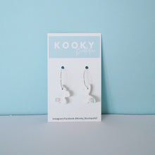 Load image into Gallery viewer, Butterfly Flower Earrings