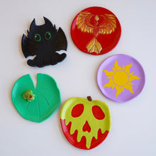 Load image into Gallery viewer, Trinket Dish - Fantasy II
