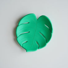 Load image into Gallery viewer, Trinket Dish - Monstera
