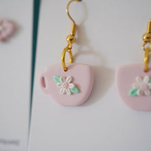 Load image into Gallery viewer, Pink Flower Cup Earrings
